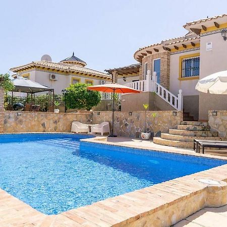 Casa Lilly-Rose: Villa Near Villamartin Plaza & Golf Exterior photo